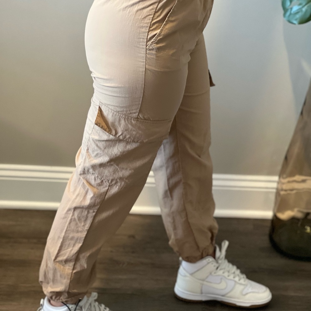 Jogger - Picture 6 of 6